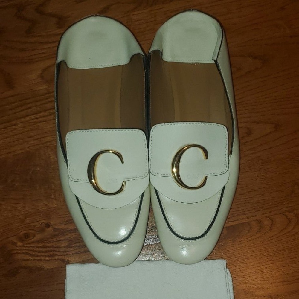 Chloé Cream Loafers with Gold Accent